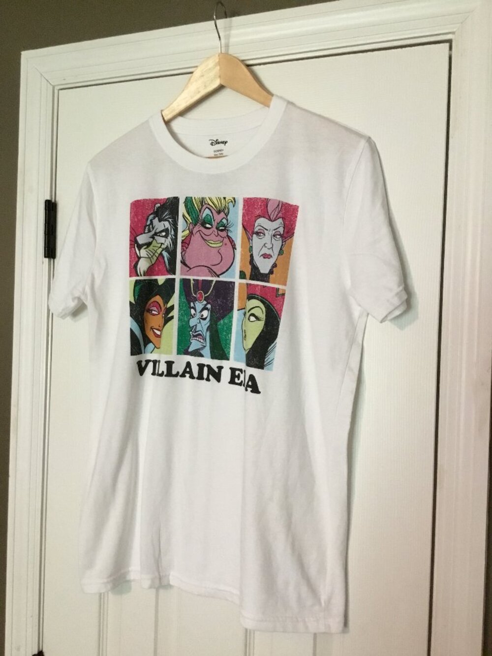 Disney - Villain Era Graphic T-Shirt - Women's Size M